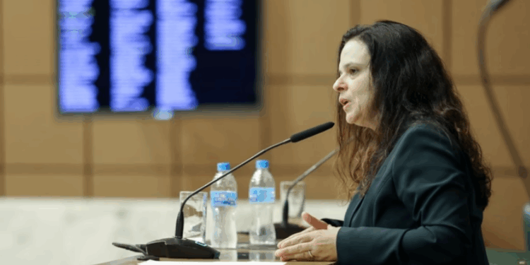 Janaina alerta que estratégia da direita para 2026 pode ser tiro no pé