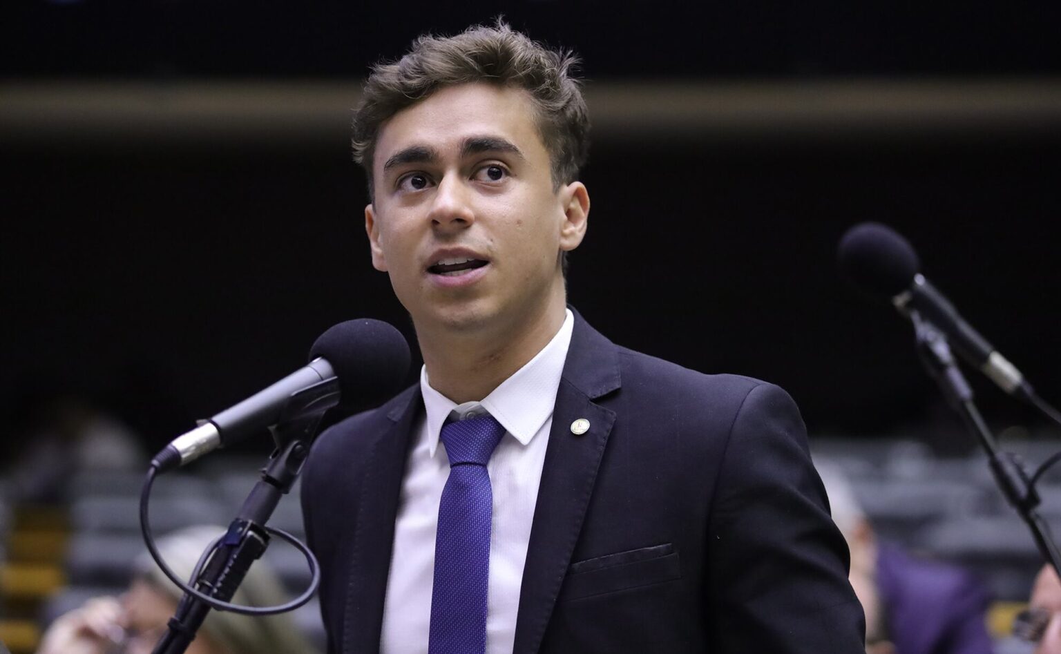 Nikolas Ferreira critica decisão do STF e compara Bolsonaro a presos que concederam entrevistas