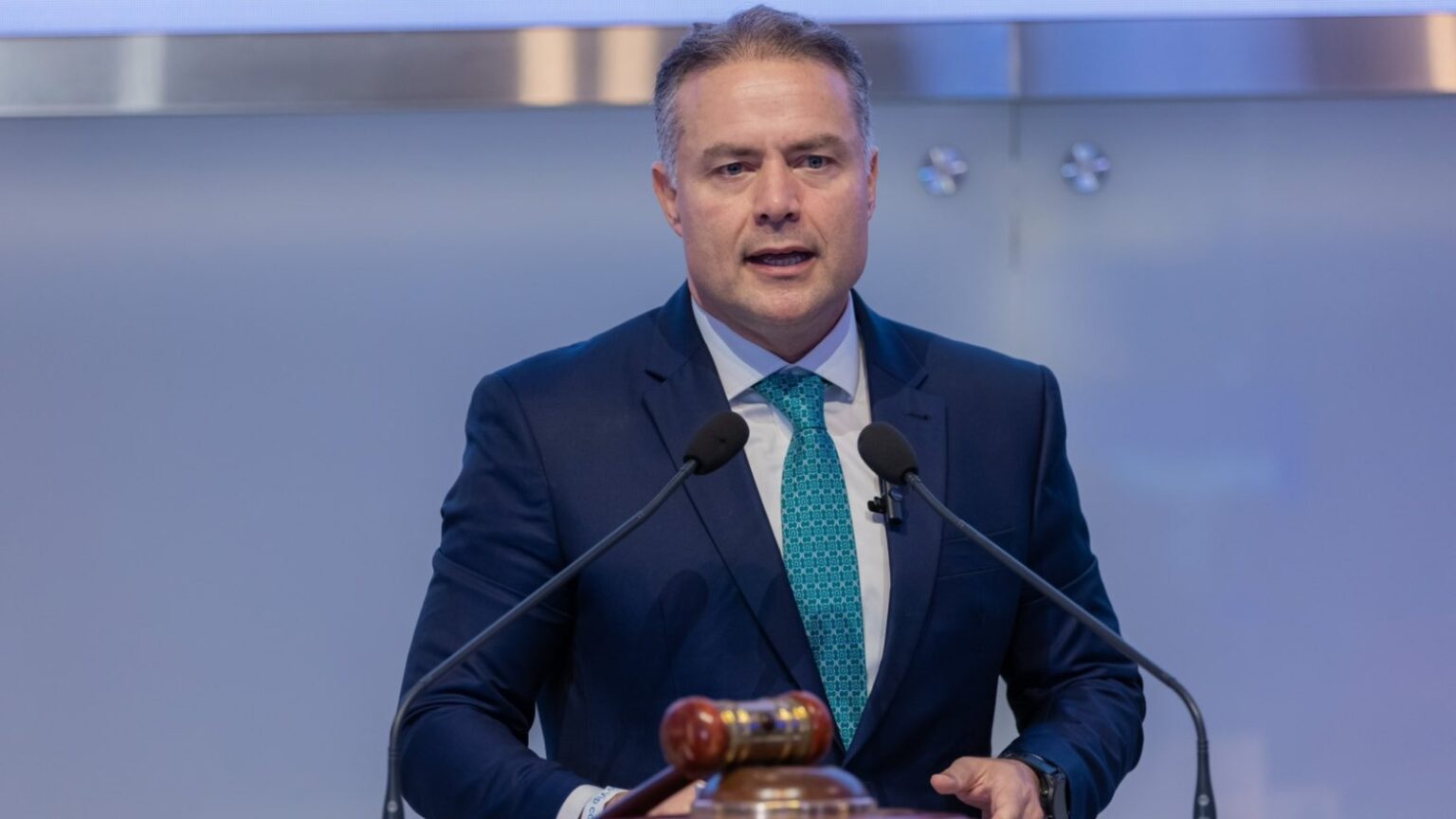 Renan Filho deve deixar o Ministério dos Transportes até abril de 2026 após confirmar pré-candidatura ao governo