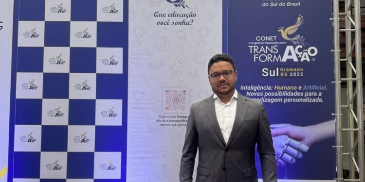 Prefeito Bruno Teixeira participa do CONET Sul 2025 e reforça compromisso com a educação de qualidade em Maribondo