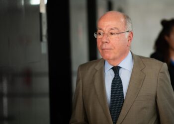 Em meio a tensão comercial, Mauro Vieira desembarca nos EUA e acena para possível acordo com Washington