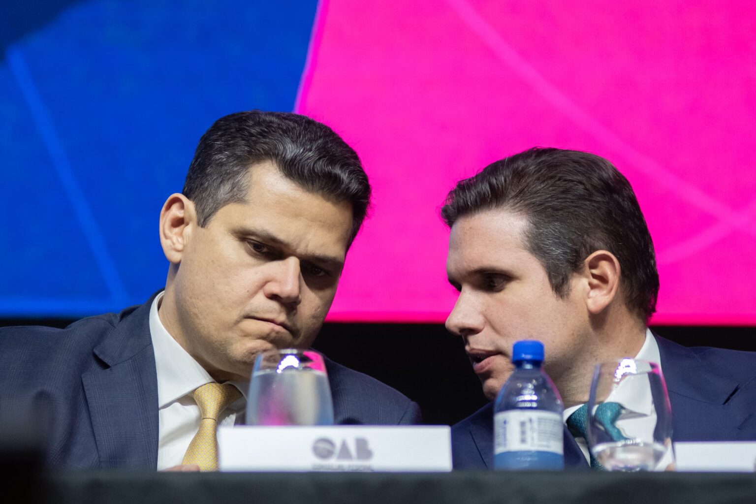 Motta e Alcolumbre discutem resposta conjunta às tarifas impostas por Trump a produtos brasileiros