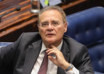 Renan Calheiros rebate sanções dos EUA contra Moraes