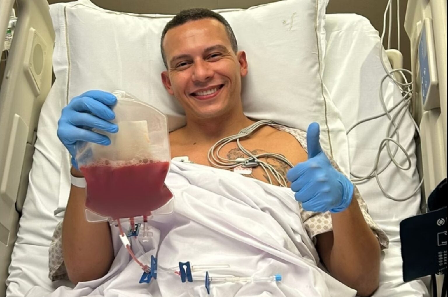 Brasileiro que doou medula óssea três vezes emociona: “Super-herói da vida real”