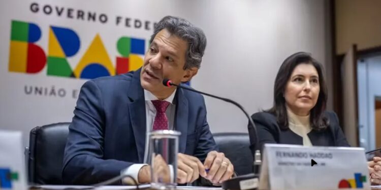 Com receita em alta, governo anuncia descongelamento de R$ 20,6 bilhões para gastos