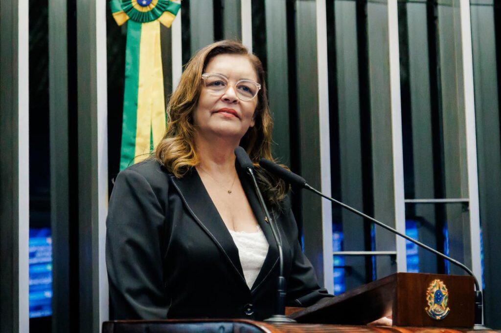 Senadora Dra. Eudócia parabeniza estudante alagoana vencedora do Jovem Senador 2025