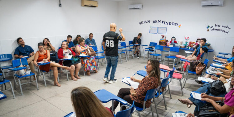 Primeiro curso de Inglês gratuito para profissionais da Educação tem aula inaugural em Maceió