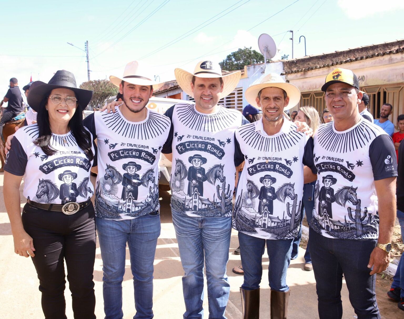 Cavalgada Padre Cícero reúne multidão e reforça liderança política da prefeita Edilza Alves em Lagoa da Canoa