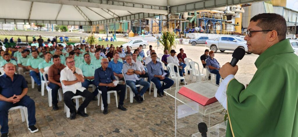 Missa de ação de graças abre oficialmente moagem de grãos 2025/2026 na usina flex da Cooperativa Pindorama