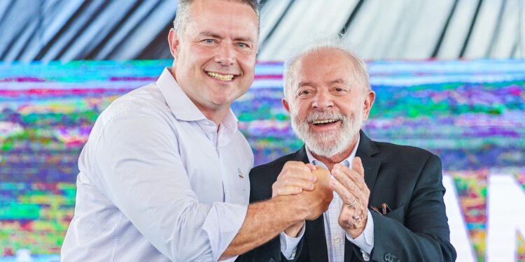 Com Renan Filho, Lula se encontra com caciques do MDB para tratar de 2026