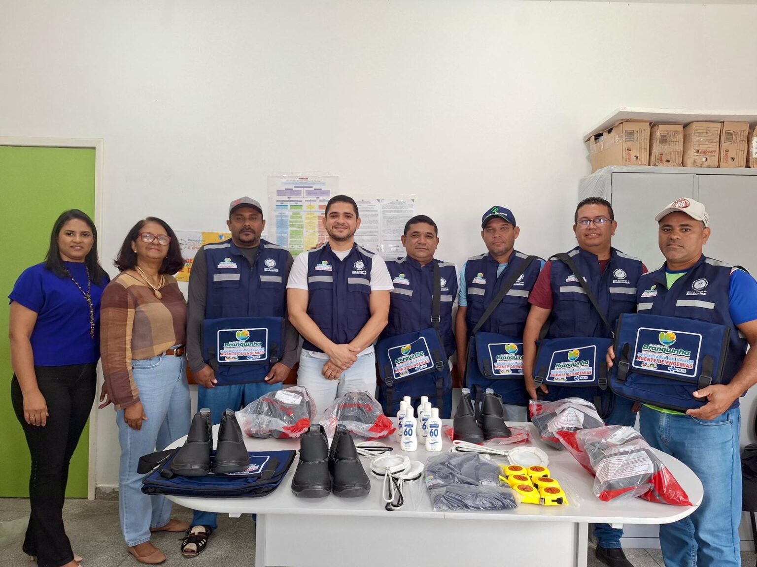 Saúde de Branquinha entrega novos fardamentos e EPIs aos Agentes de Saúde, Endemias e Vigilância Sanitária
