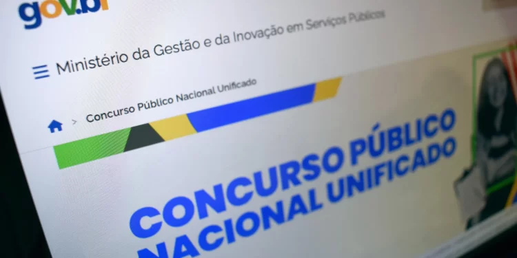 INSS abre 300 vagas no concurso CNU 2025, com remuneração de até R$ 9,3 mil