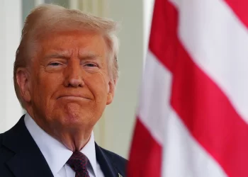 Aos seis meses do segundo mandato, Trump enfrenta queda no apoio à ofensiva contra imigrantes