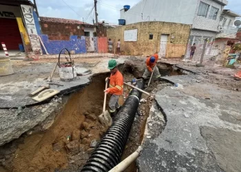 Maceió retira quase 2 mil toneladas de entulho da rede de drenagem no primeiro semestre de 2025