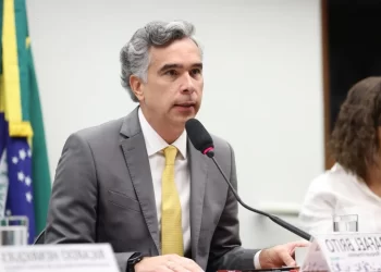 PL de Rafael Brito sobre piso salarial para professores temporários pode ser votado no STF a qualquer momento
