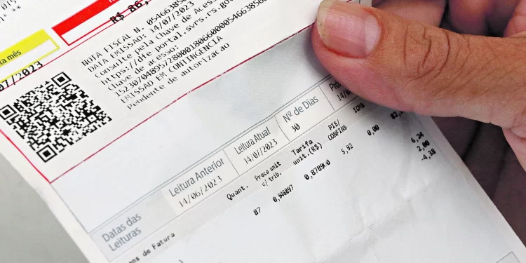 Consumidores de Alagoas terão bônus na energia elétrica em agosto, aprova Aneel