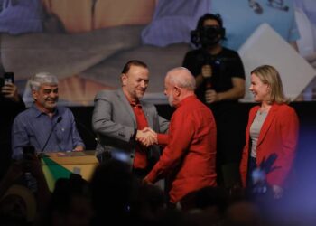 Edinho Silva assume comando do PT e afirma: “Não nascerá outro Lula”