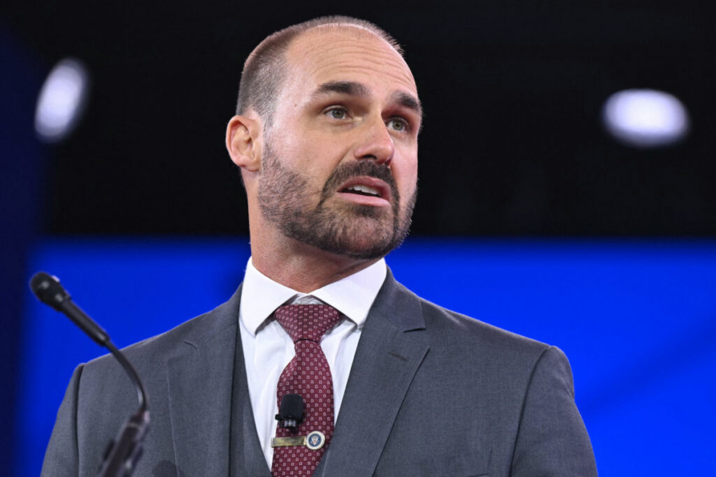 Eduardo Bolsonaro lamenta decisão dos EUA de revogar restrições contra Moraes