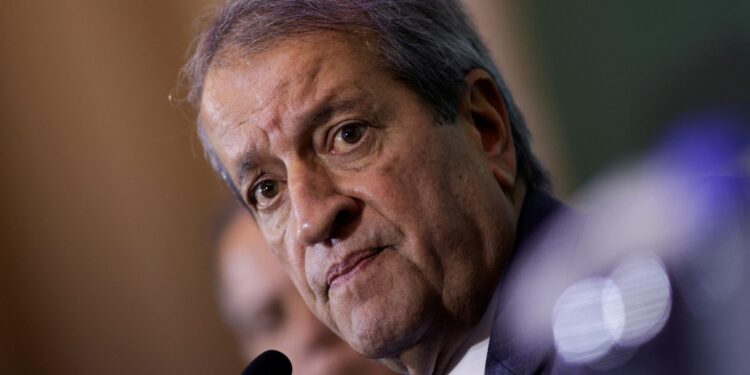 Racha no PL expõe apoio ao tarifaço e submissão a Trump