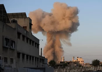 Jornalista da Reuters é vítima em ataque israelense que deixa 15 mortos em Gaza