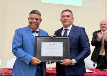 Câmara entrega Título de Cidadão Honorário ao professor universitário Eraldo de Souza Ferraz