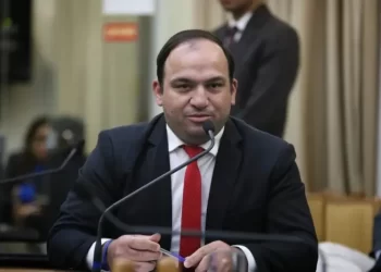 Deputado André Silva apresenta projeto que restringe divulgação de jogos de apostas não regulamentados