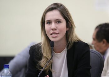 Cibele Moura lamenta feminicídio e reforça combate à violência contra a mulher no Agosto Lilás