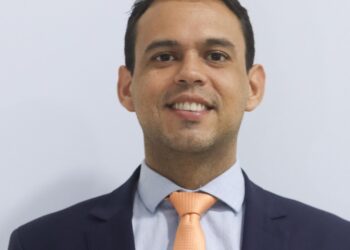Advogado Fellipe Loureiro toma posse na Academia Brasileira de Direito Eleitoral e Político