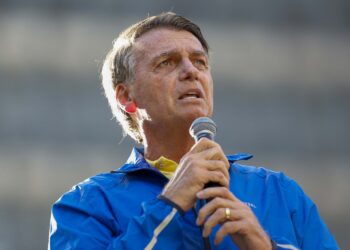 Prisão domiciliar de Bolsonaro foi inesperada, afirma defesa