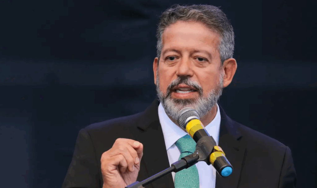 Governo: Arthur Lira deve lançar nome para enfrentar Renan Filho