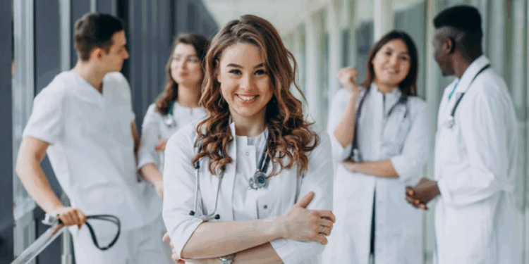 Santa Casa de Maceió lança editais de seleção para Residência Médica 2026