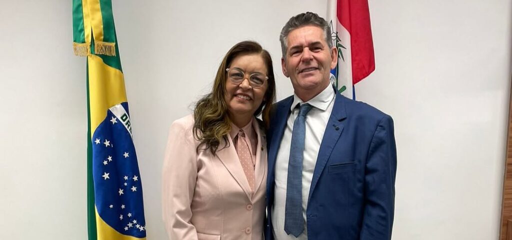Prefeito de Ibateguara se reúne com senadora Eudócia Caldas em Brasília