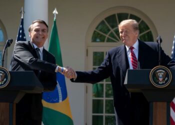 O dia em que Trump “processou” Bolsonaro no interior de SP por R$ 4 mil