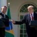 O dia em que Trump “processou” Bolsonaro no interior de SP por R$ 4 mil