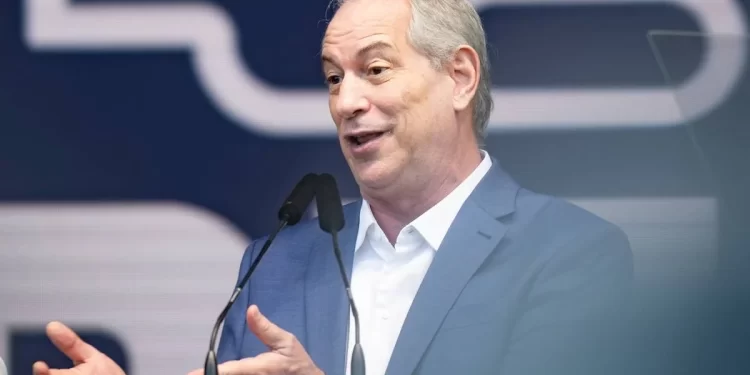 PSDB acerta filiação de Ciro Gomes ao partido; veja data prevista
