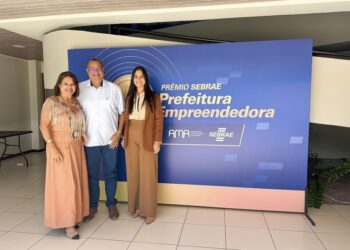 Prefeito de Coqueiro Seco participa de apresentação do Programa Sebrae Prefeitura Empreendedora