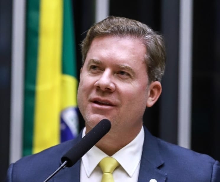Marx Beltrão atua em Brasília para acelerar votação de projeto que criminaliza exercício ilegal da medicina veterinária