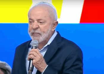 Lula provoca Eduardo: “Filho meu não chorou pelos cantos”