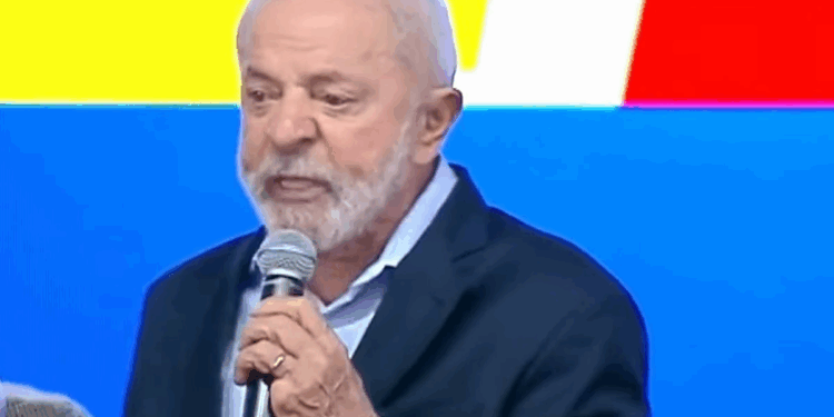 Lula provoca Eduardo: “Filho meu não chorou pelos cantos”