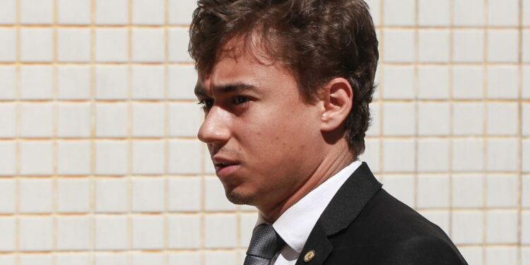 Nikolas Ferreira: “Moraes está cavando sua própria cova financeira”