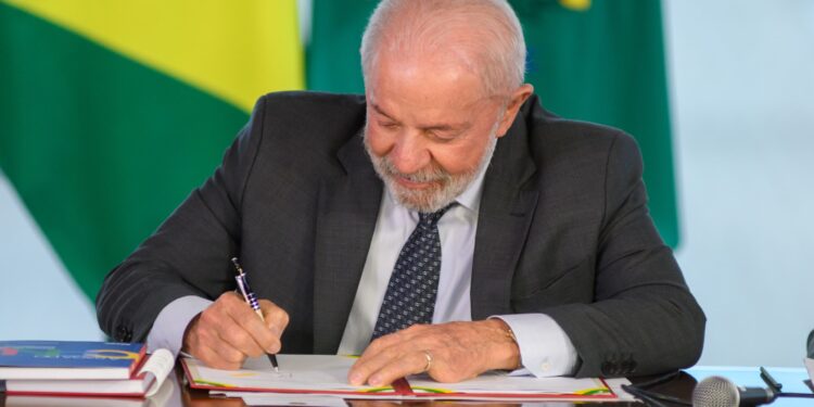 Lula deve sancionar isenção de IR para até 2 salários na segunda-feira