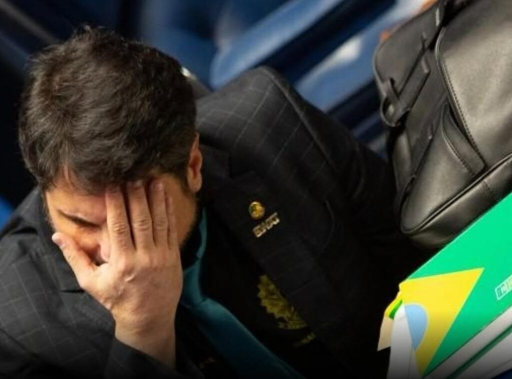 Marcos do Val recusa proposta de “saída honrosa” do Senado e critica Moraes