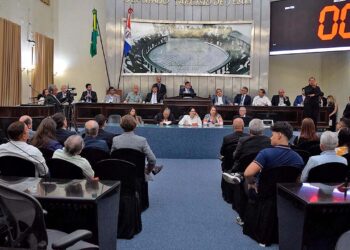 Servidores do Judiciário e do MP terão reajuste salarial retroativo, aprova ALE