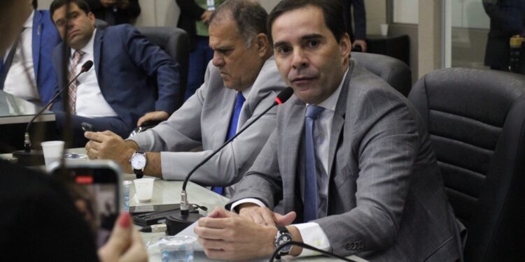 Kelmann defende política habitacional da gestão JHC e destaca avanços nas entregas de moradias