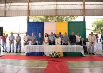 Prefeitura de São José da Tapera empossa 156 novos concursados