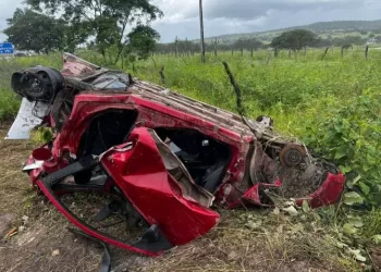 Condutor suspeito de embriaguez é identificado em acidente que matou três pessoas