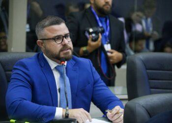 Projeto de lei de Thiago Prado que pune agressores de mulheres está em tramitação na Câmara de Maceió