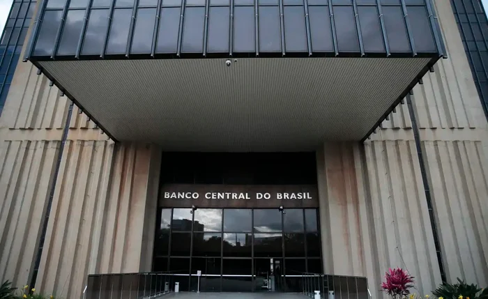 Setor público tem déficit primário de R$ 66,566 bilhões em julho, revela BC