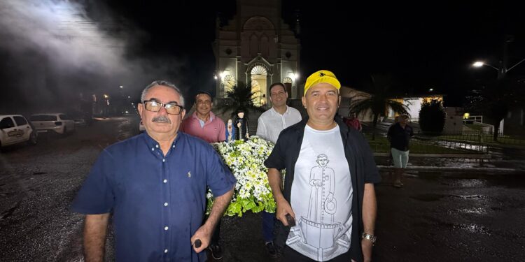 Tanque d’Arca celebra fé e união na partida dos romeiros rumo a Juazeiro do Norte