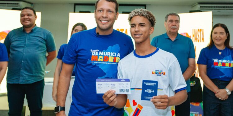 Partiu, Madrid! Remi Filho anuncia alunos da Escola de Línguas selecionados para imersão na Espanha